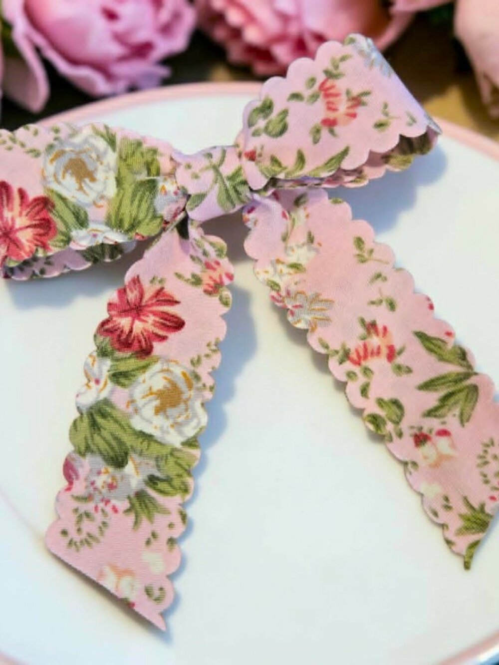 Floral Scalloped Ribbon Hair Bow